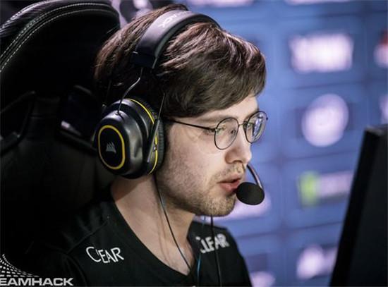 前T1教练Stardust更推求职：有兴趣可以联系我