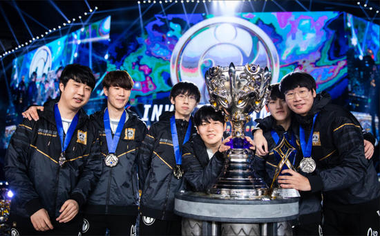 blameF和 Fnatic 旨在在RES Regional Champions中重新夺回顶级团队地位